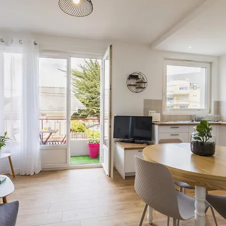 Au Coeur Du Pouliguen Avec Balcon Et Parking, Animaux Admis - Fr-1-306-1313 * لو بولين
